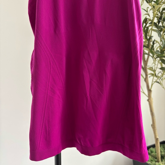 • [Athleta] Racerback Tank • - Picture 4 of 8